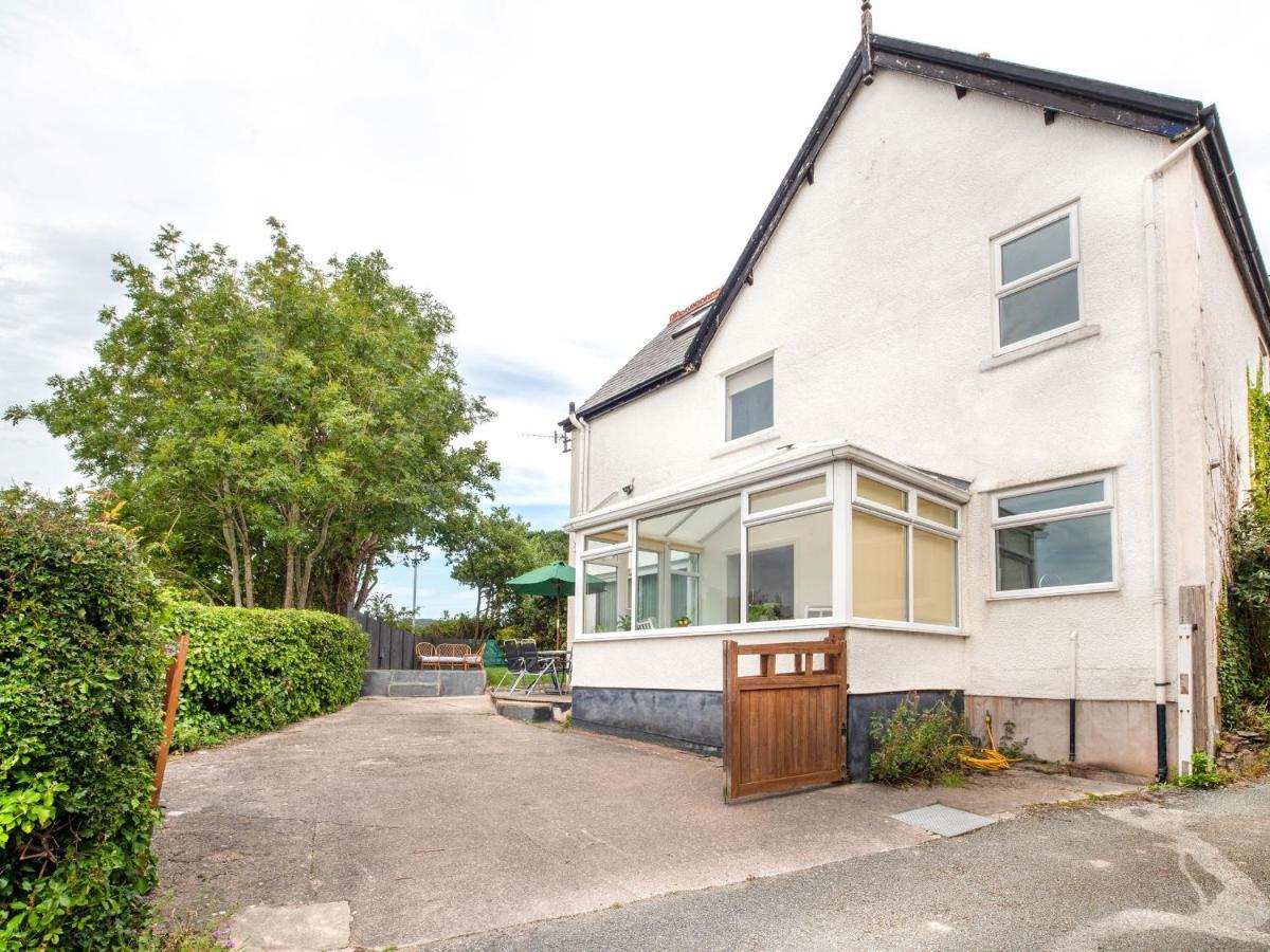 Holiday home Bryn Y Mor *