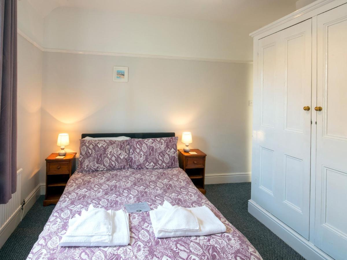 Holiday home Bryn Y Mor *